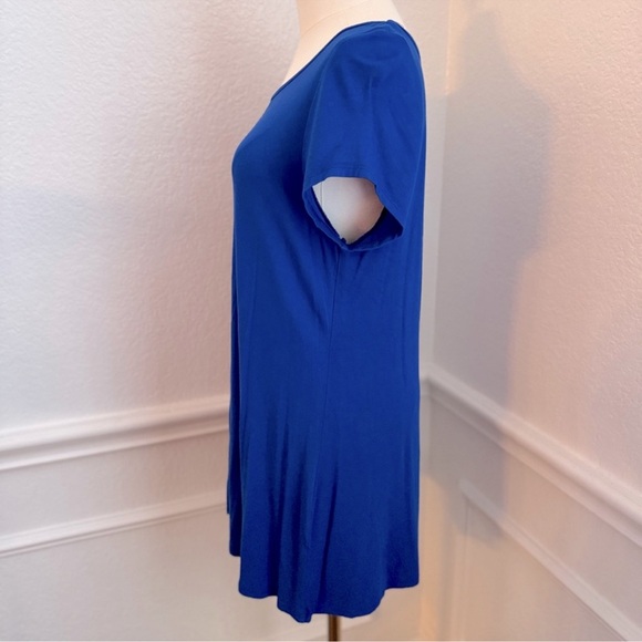 FREE TO LIVE Royal Blue Short Sleeve Loose Fit Tunic Top Flowy Knit T-shirt - Picture 5 of 16